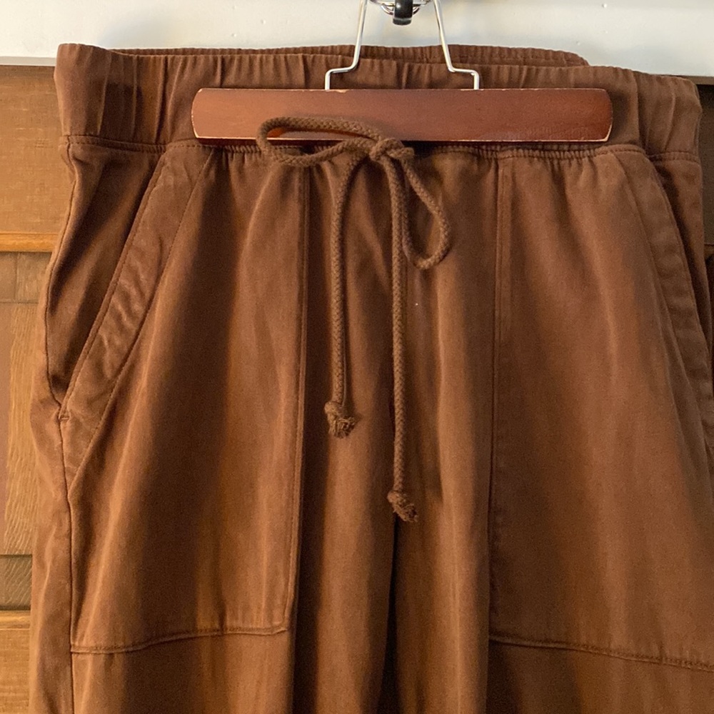 NWT Bella Dahl Pocket Jogger in golden size small - Picture 2 of 6